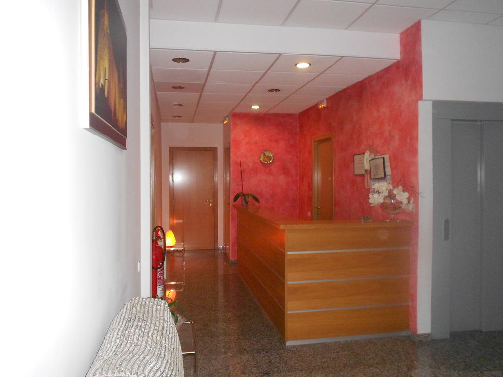 Hostal Ca La Irene Sant Vicens De Castellet Экстерьер фото