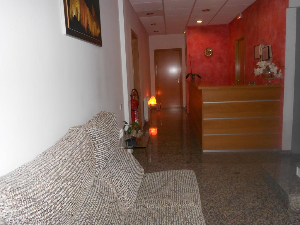 Hostal Ca La Irene Sant Vicens De Castellet Экстерьер фото